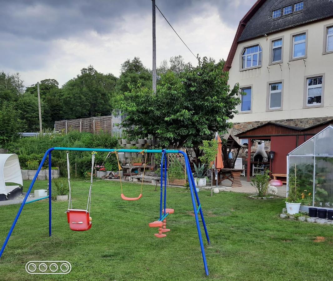 Ferienwohnung Erz-Hostel Thermalbad Wiesenbad Bagian luar foto